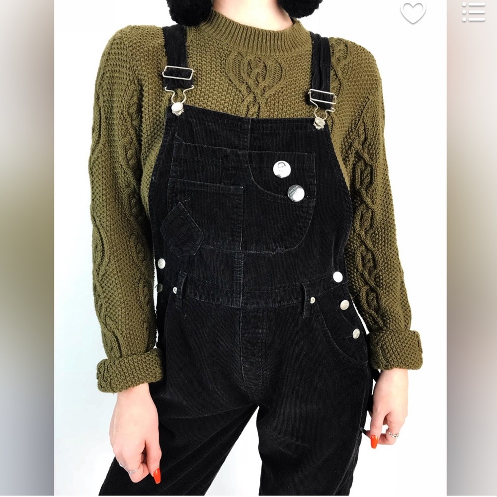 Cropped olive green cable knit sweater size small - Picture 9 of 10